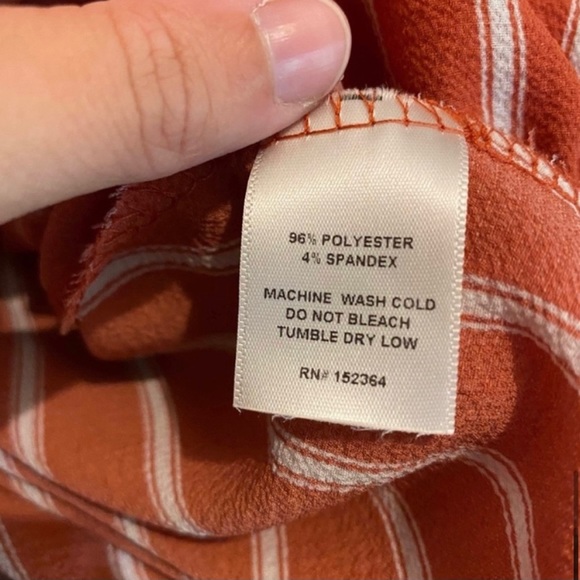 🔴 The Outfit Small Burnt Orange Blouse - Picture 6 of 7